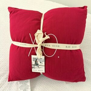 NWT Rae Dunn Valentines XO Pillow Set